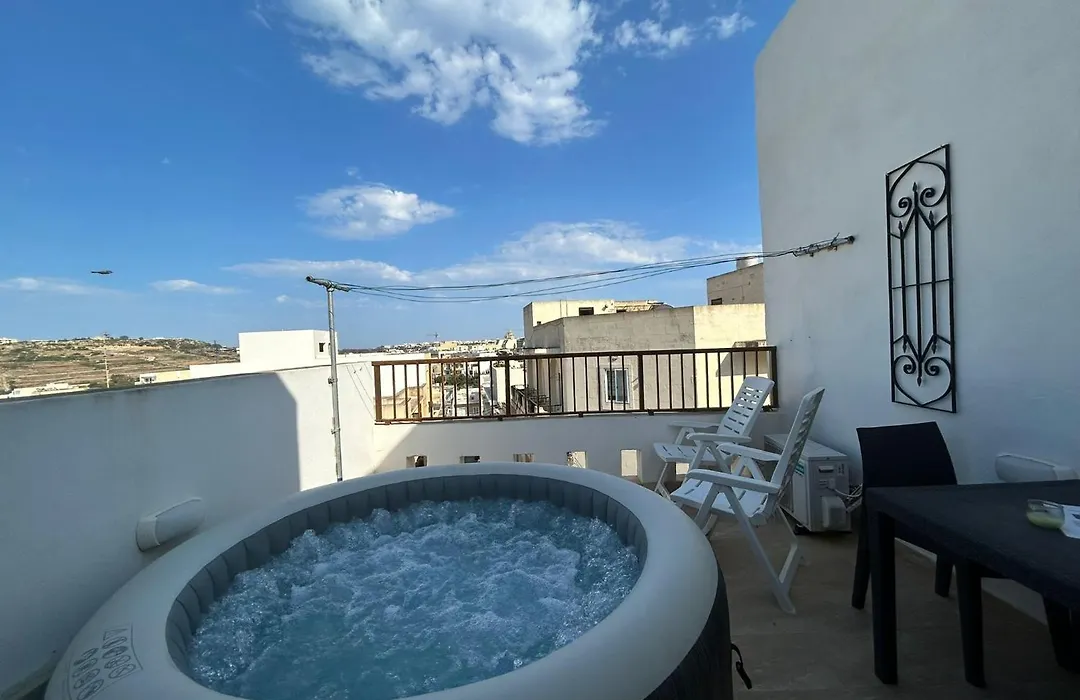 Alina Boutique Living-1